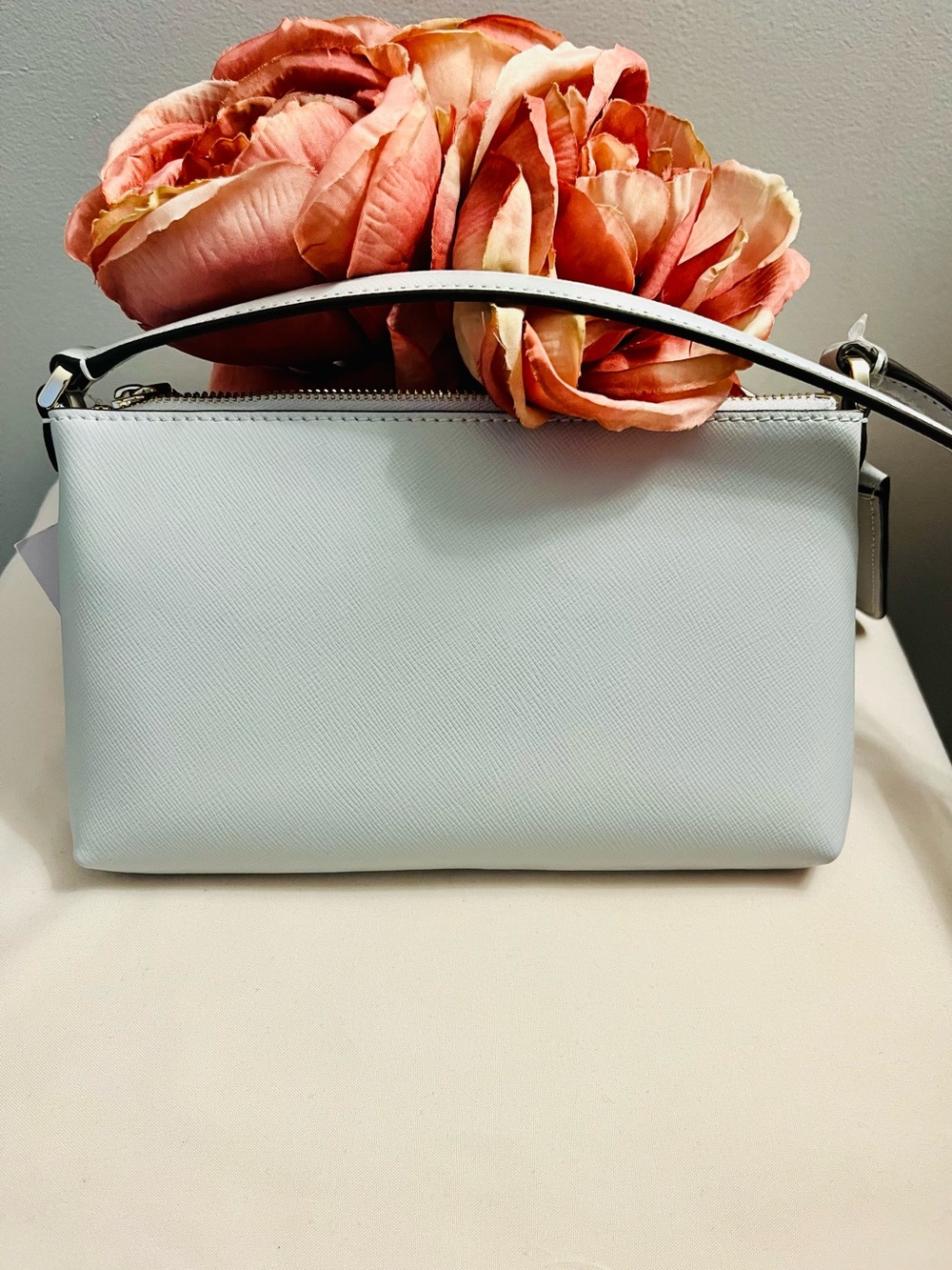 Kate Spade Women's Light Gray Saffiano Crossbody Bag Set. New With Tags. - Picture 4 of 8